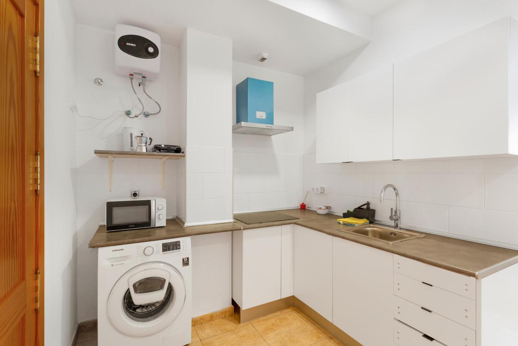 1b Ren Coqueto Apartment *